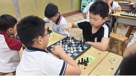 2025年莘县中小学国际象棋比赛在莘县实验小学精彩开赛(图4)