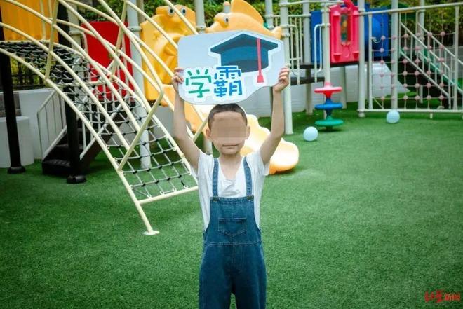 9岁围棋少年意外坠亡父亲发声回应家暴质疑：从来没有打伤过他 来听新闻(图3)