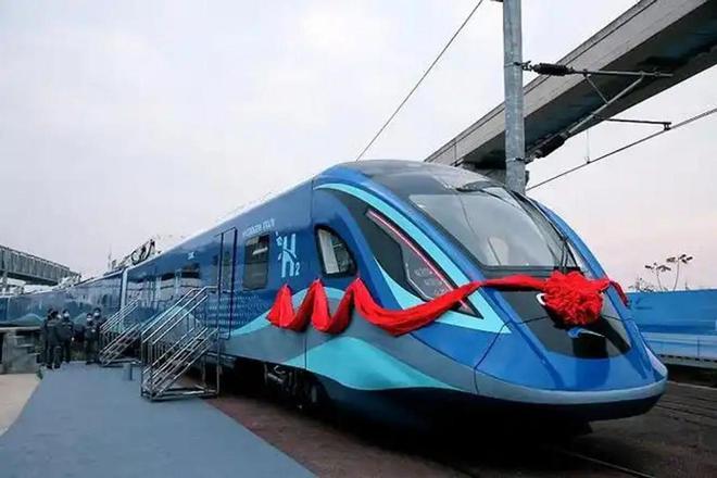 日本要破防了！中国氢能列车试跑成功加氢10分钟可续航1000公里(图11)