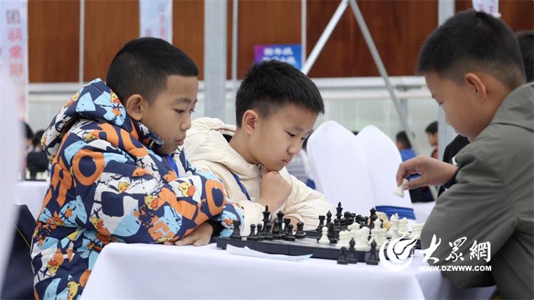 烟台市第二届国际象棋校园联赛在福山区成功举办(图3)