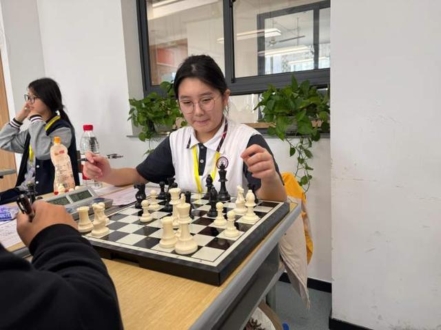2025 年上海市中等职业学校智力运动会开幕 棋类竞技展青春风采(图3)