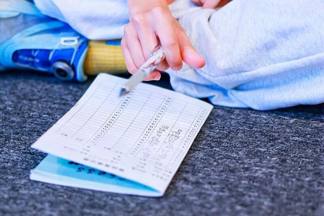 特写丨掌声为“开门办赛”响起(图4)