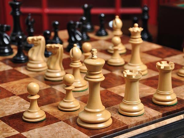 国际象棋作弊传闻：特殊设备竟成击败大师的手段？(图2)