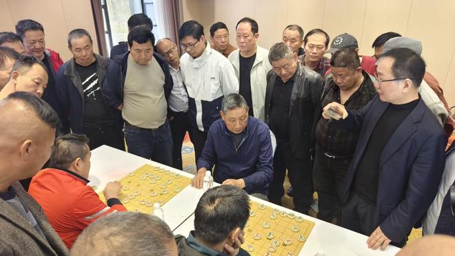 鄂州市象棋协会换届 毕业于美国南卡罗来纳大学的李莹当选为会长(图7)